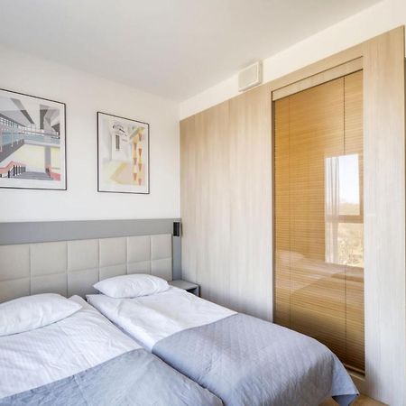 404 Rooms Wolska Apartament Varşovia Exterior foto