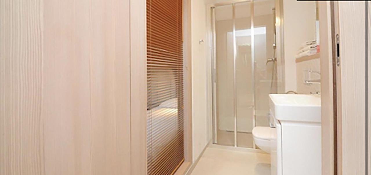 404 Rooms Wolska Apartament Varşovia Exterior foto