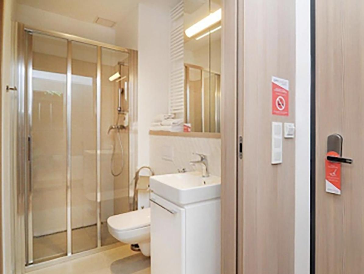 404 Rooms Wolska Apartament Varşovia Exterior foto