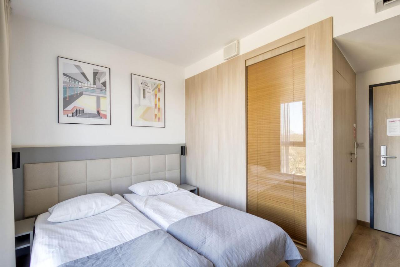 404 Rooms Wolska Apartament Varşovia Exterior foto