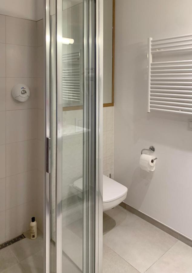 404 Rooms Wolska Apartament Varşovia Exterior foto
